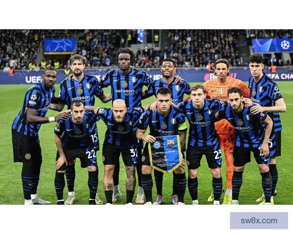 国米跟队邓弗里斯预计二二二战莱切复出仍存悬念难赶国家德比